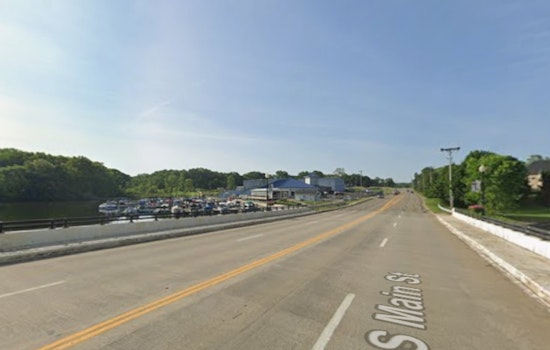 New Dockside Grille Aims to Fire Up Portage Lakes Waterfront in May
