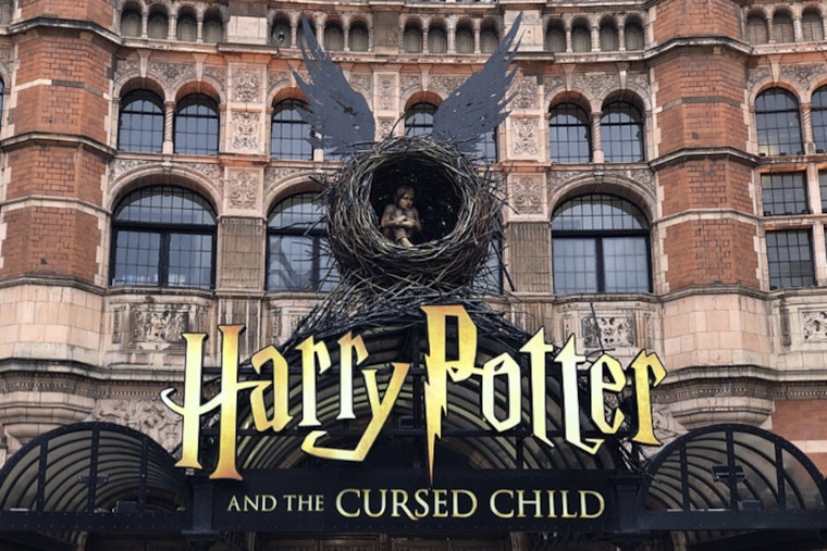 New Harry Potter Wizards Storm The Fabulous Fox In St. Louis