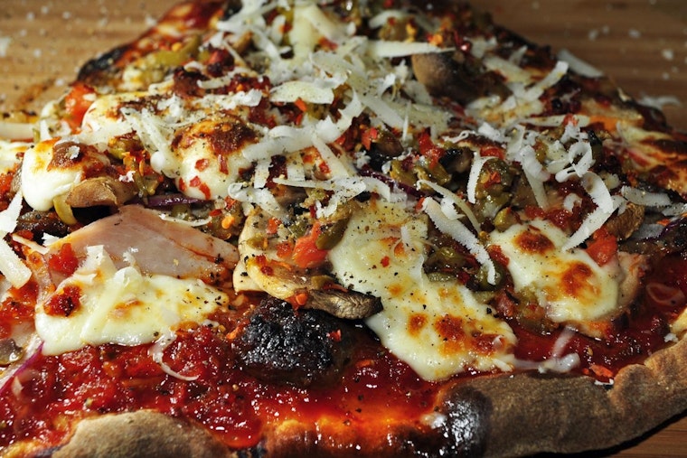 New San Antonio Slice Spot Stuns With Sourdough And Water‑Buffalo Mozzarella