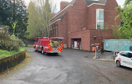 Nitrogen Tank Scare Empties Reed College Building In Woodstock