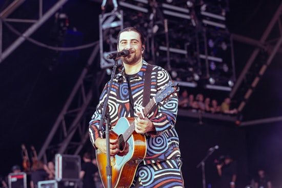 Noah Kahan’s Fenway Fairy Tale: Folk Star Channels Drew Barrymore In Four-Night Sellout