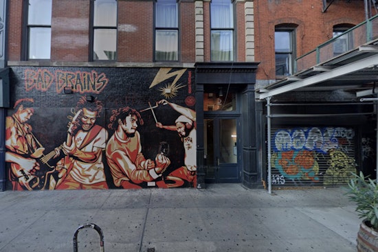 NoHo Café-Bar With Tailored Tees Hits Wall at Community Board