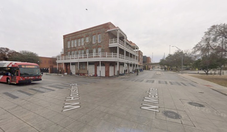 Noon Knife Attack Jolts Downtown San Antonio, Suspect Nabbed On Scene