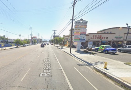 Northridge Fire Knocks Out Reseda Strip Mall