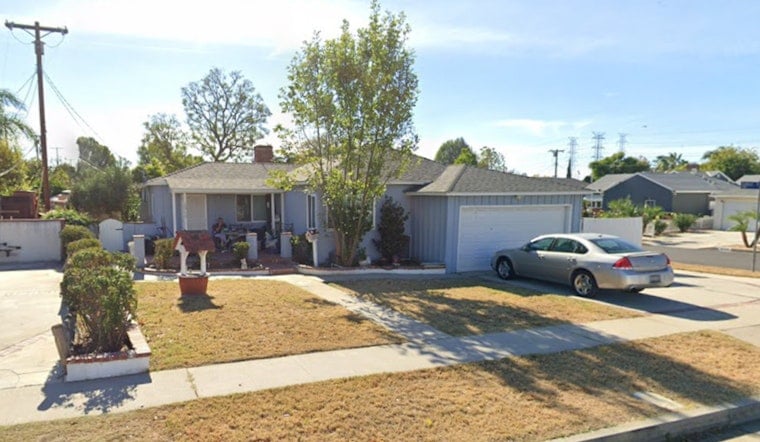 Northridge Night Blaze Swarms Sunburst Street Home With Fire Crews