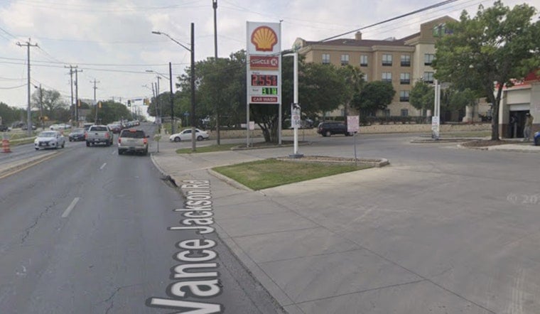 Northwest Side Nightmare as Man Bleeds Into Gas Station After Random Machete Attack