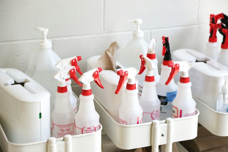 Northwestern Warns Chicago: Go-To Hospital Scrub May Be Training Tougher Germs
