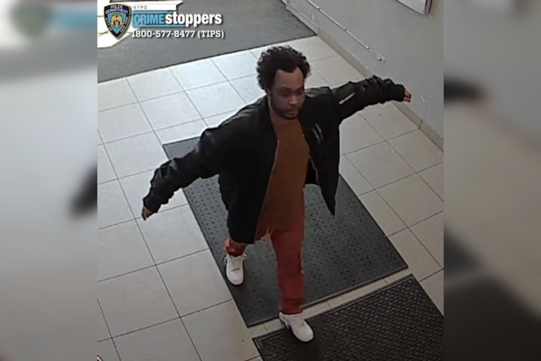 Note-Passing Bandit Hits Washington Heights Citi, Vanishes With $500