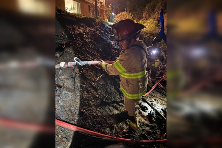 Oak Ridge Firefighters Snuff Twin Blazes Near West Outer Drive Homes