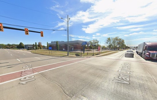 Off-Duty Detroit Cop Nabbed After Sterling Heights Late-Night Hit-and-Run