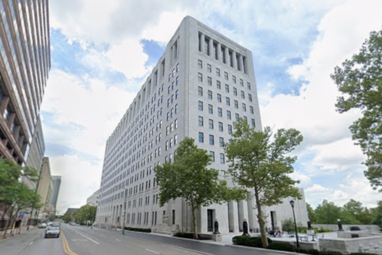 Ohio High Court Gives Cops Green Light After Botched Headlight Stop