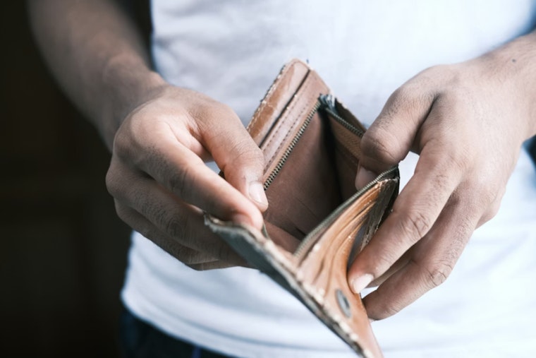 One Grand And You’re Sunk: Nearly Half Of Americans Can’t Handle A $1,000 Hit