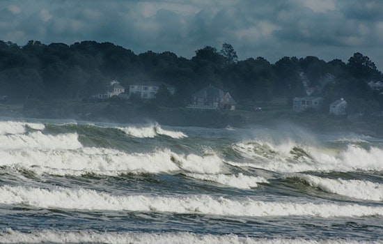 Outer Banks Homes On The Brink As Cape Hatteras Beach Shuts Down