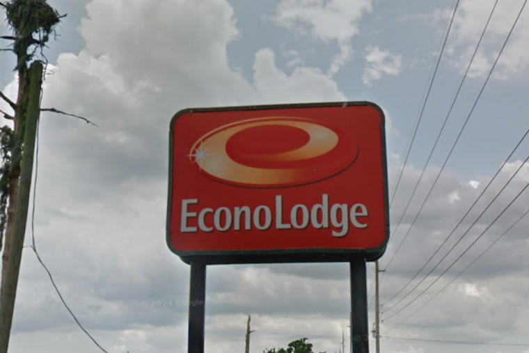 Overnight Avon Park Motel Blaze Leaves Two Dead In Smoke-Filled Room