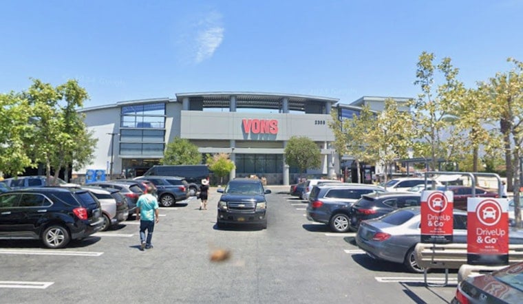 Pasadena Crowd Pleads With High Court To Save TPS Lifeline