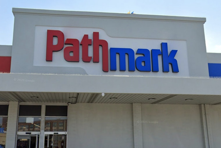 Pathmark Rises From Aisle 4 Graveyard With Mini Market in East Meadow