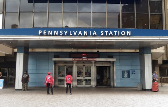 Penn Station Packed to Bursting, Study Warns New Hudson Tunnels Have Nowhere to Land