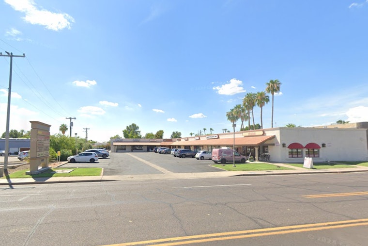 Phoenix Brunch Fans Pack Tiny Requinto After USA Today Best-Of Nod