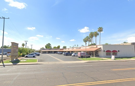 Phoenix Brunch Fans Pack Tiny Requinto After USA Today Best-Of Nod