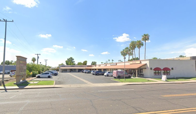 Phoenix Brunch Fans Pack Tiny Requinto After USA Today Best-Of Nod