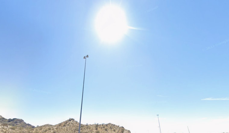 Phoenix Skies Stay Crystal Clear As Desert Winds And Weekend Heat Move In