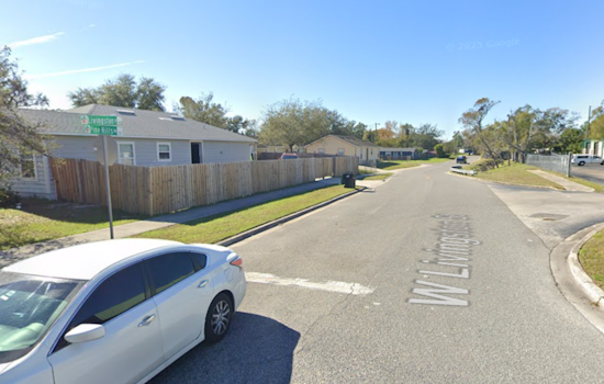 Pine Hills Block Locked Down as SWAT, U.S. Marshals Storm Home