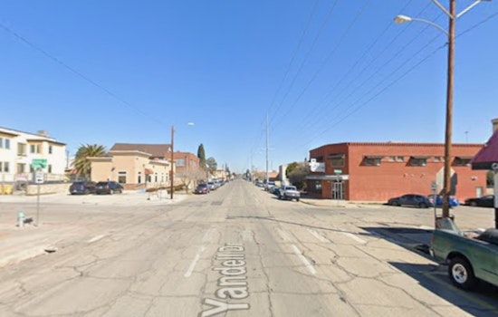 Pre-Dawn Blaze Shakes East Yandell Block In Central El Paso