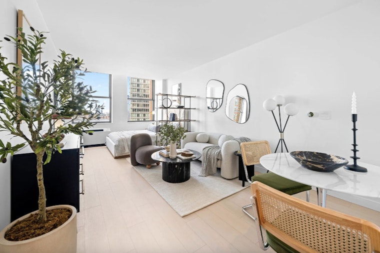 Quiet $200M FiDi Tower Makeover To Pack 220 Apartments Into 17 Battery Place