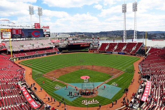 Reds Royalty Storms Cincy For Hall Of Fame Hoopla