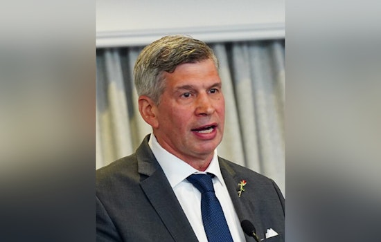 Rene Gonzalez Hauls Portland Auditor Into Court Over Campaign Cash Fight