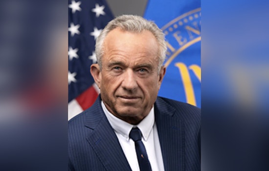 RFK Jr. Crashes San Antonio Showdown To Boost Trump-Backed De La Cruz