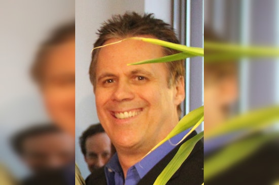 Richard Roeper Makes Star Turn At NBC 5 Chicago
