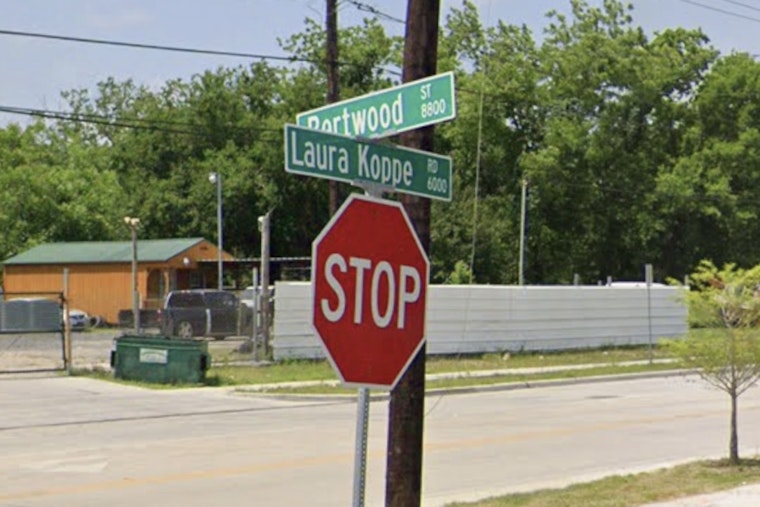 Rifle-Toting Driver Guns Down Man at North Houston Intersection