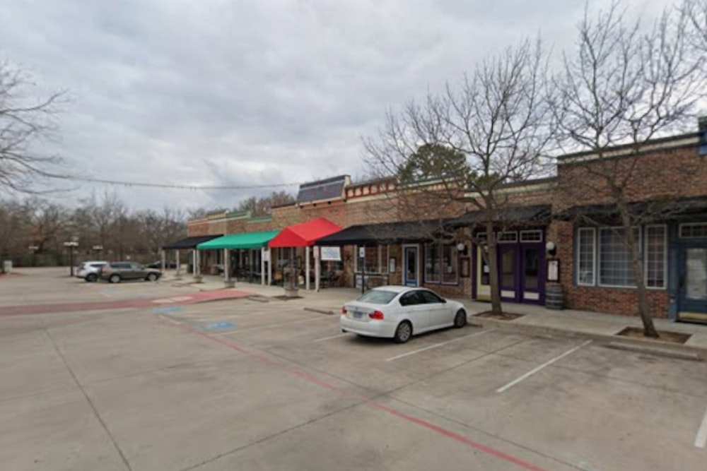 Roaches And Crummy Scores Force Arlington Spots To Close Up Shop