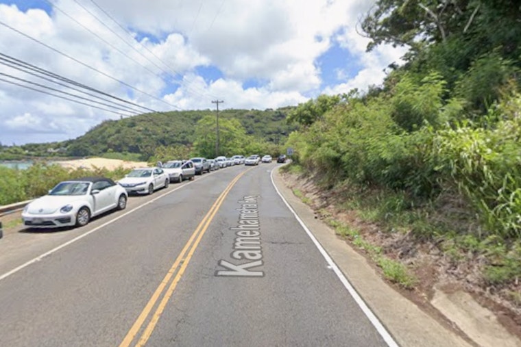 Rocks Rain Down at Waimea Bay, Shutting Kamehameha Highway Both Ways