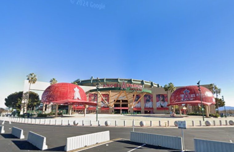 Rodent Droppings Close Concession At Angel Stadium