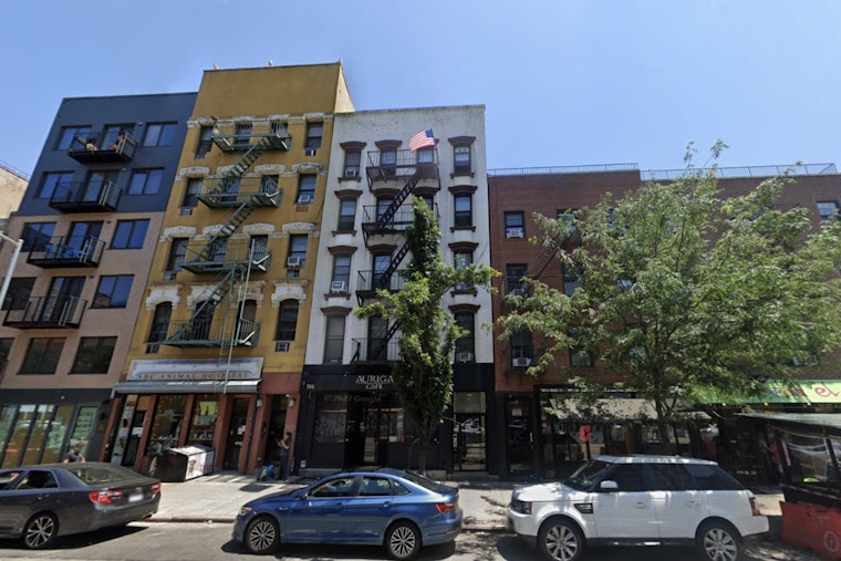 Rooftop Racket Has Manhattan Tenants Taking Landlords To Court