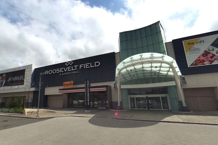 Roosevelt Field Chaos as Victoria’s Secret Bust Turns Into Taser Brawl