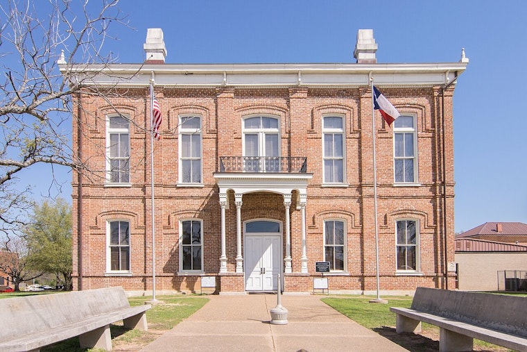 Texas Farm Towns Revolt Over Data Center Invasion