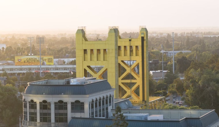 Sacramento Wakes In Foggy Haze Before Sunny Skies Steal The Show