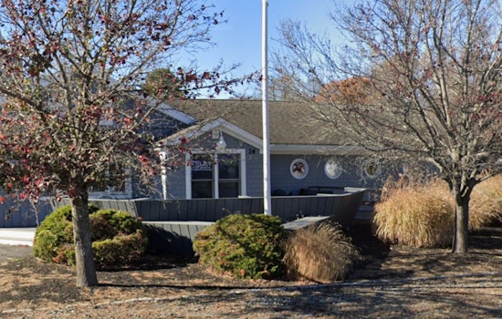 Salisbury Beach Snags Post‑Oak Smokehouse With Front-Row Pit Tours