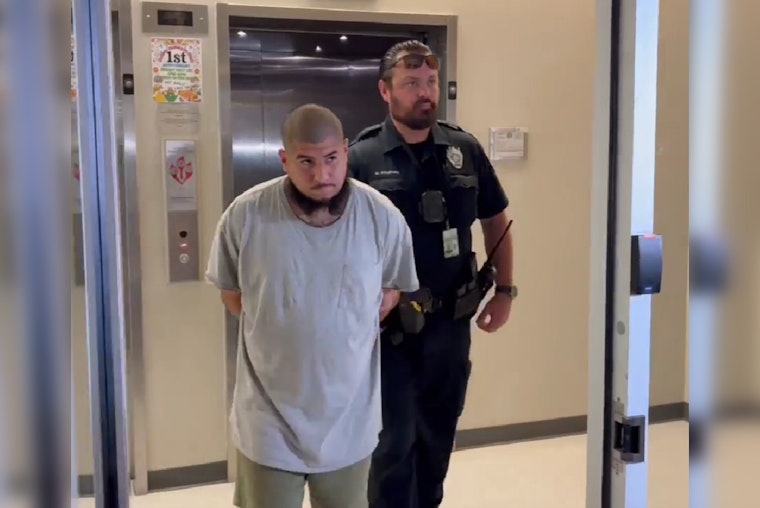 Gas-Stop Good Samaritan Helps Cops Nab Man After Disturbing Child Porn Texts