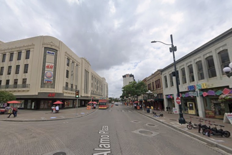 San Antonio Shoppers Sour As Austin, Dallas and Houston Pull Ahead