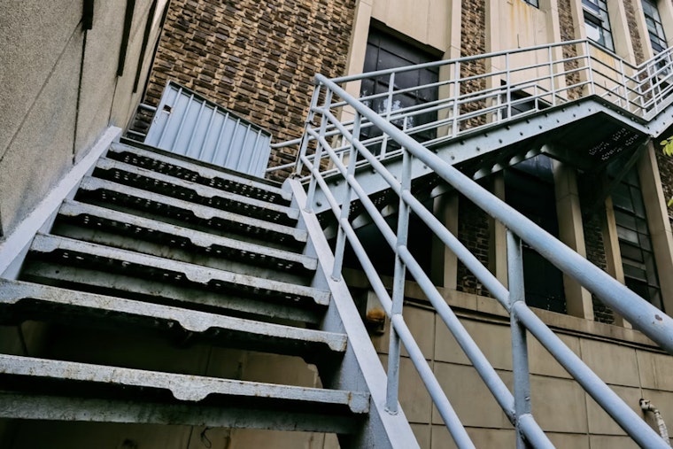 San Antonio Tenants Booted After Crumbling Stairs Injure 2 at Apartment Complex