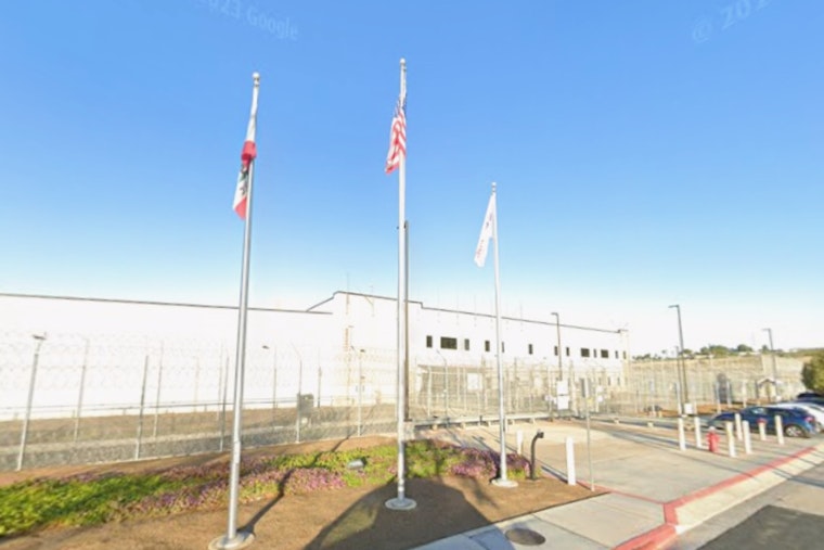 San Diego Reps Blast ‘Prisonlike’ Otay Mesa Migrant Lockup After Inside Tour