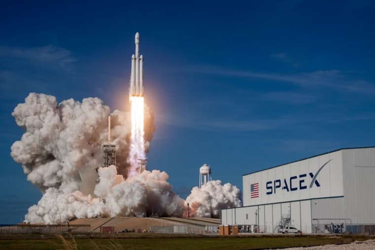 San Diego Sky Loses It as SpaceX 'Jellyfish' Rocket Blazes Over County