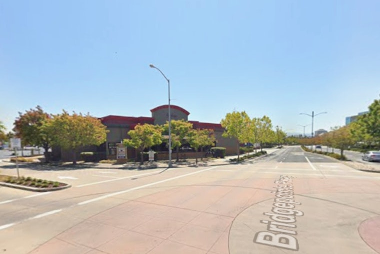 San Mateo Sizzles As Benihana Debuts At Bridgepointe