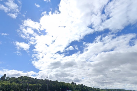Seattle Scrambles To Savor Last Sunny Day Before Midweek Soaker
