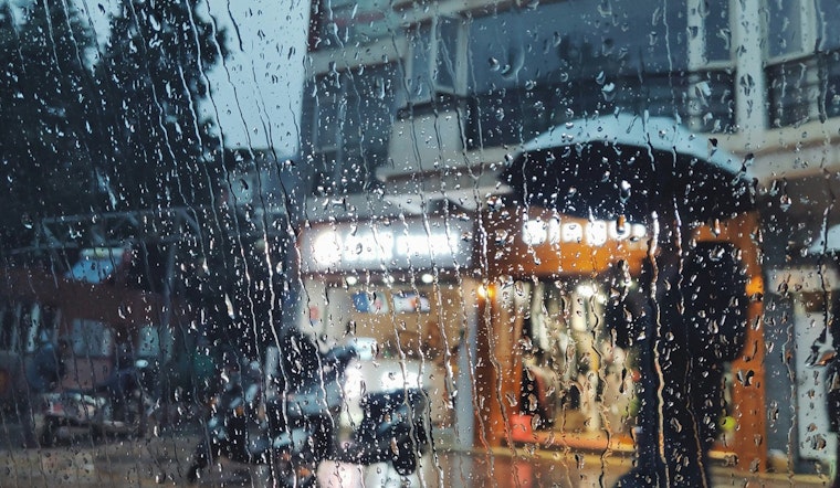 Seattle Slogs Through Soggy Morning, But Weekend Sun Is Waiting In The Wings