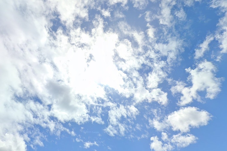 Seattle Wakes Up Gray, But Sun Muscles In For A Warmer Week